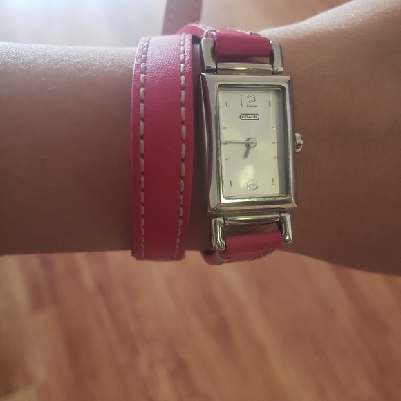 Coach Watch Authentic - Picture 2 of 9
